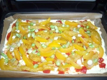 Rezept: Hühnchen-Curry-Pizza Bild Nr. 2 Hühnchen-Curry-Pizza - Rezept - Bild Nr. 2
