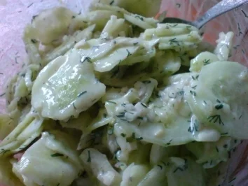 Rezept: Feiner Gurkensalat Bild Nr. 8 Feiner Gurkensalat - Rezept - Bild Nr. 8