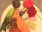 Rezept: Putenröllchen an Lasagnefächer, dazu feines Saisongemüse Putenröllchen an Lasagnefächer, dazu feines Saisongemüse - Rezept