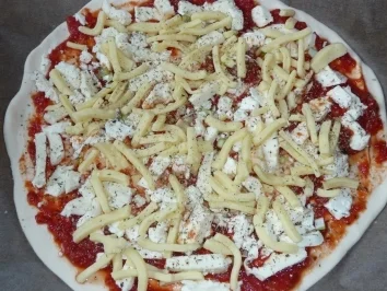 Foccacia mit dreierlei Käse - Rezept - Bild Nr. 3