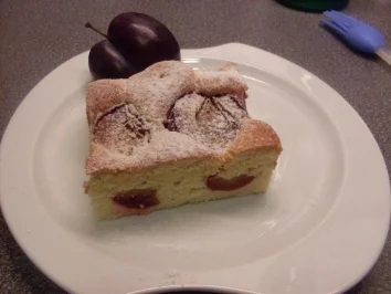 Zwetschgenkuchen mit Dinkelmehl - Rezept