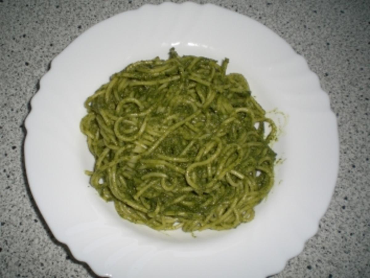 Spinat-Kürbiskern-Pesto - Rezept