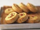 Pikant gefüllte Hefeschnecken-Zwiebelschnecken - Rezept