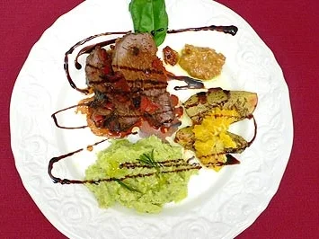 Rezept: Rinderfilet mit Kruste an Blechkartoffeln mit Orange und Fenchel Rinderfilet mit Kruste an Blechkartoffeln mit Orange und Fenchel - Rezept