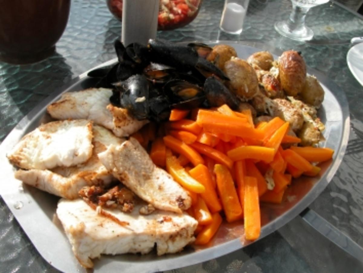 Steinbeißerfilet mit Ofenkartoffeln - Rezept - kochbar.de