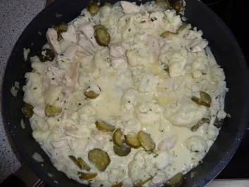 Rezept: Hähnchengeschnetzeltes mit Blumenkohl in Senfsoße Hähnchengeschnetzeltes mit Blumenkohl in Senfsoße - Rezept
