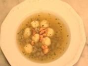Hochzeitssuppe mit Grießklößchen, Leberspätzle und Schwimmerle - Rezept