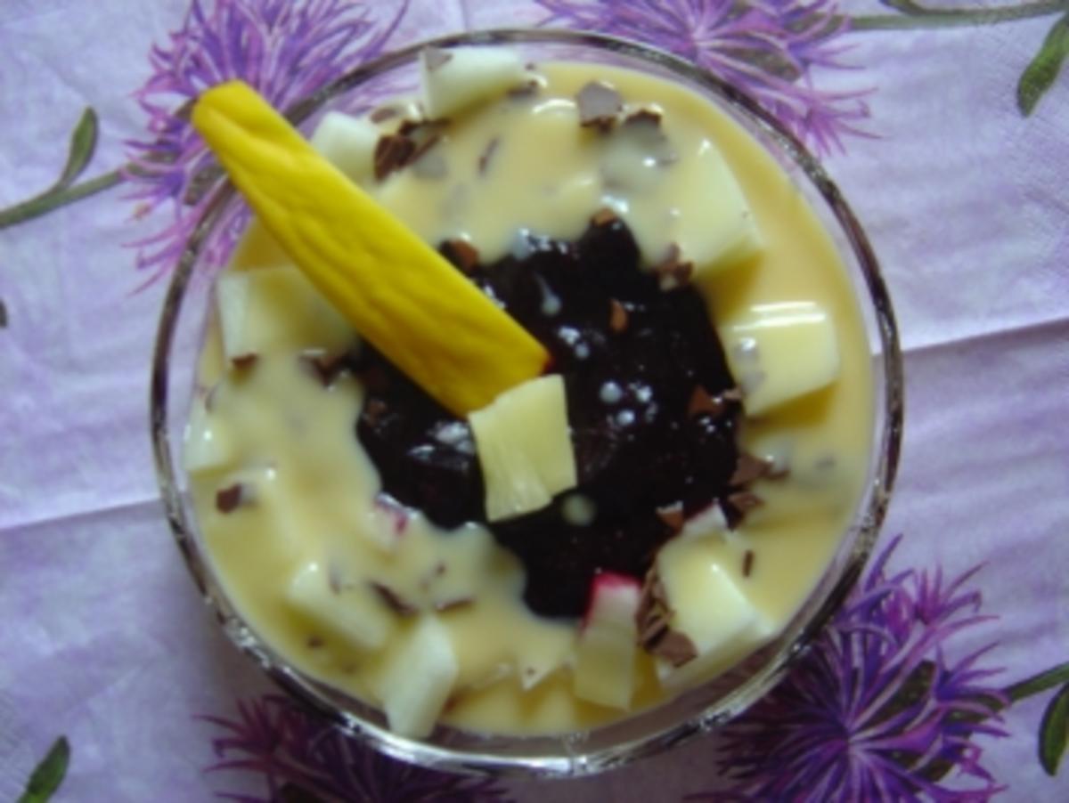 Heidelbeer-Dessert mit Eierlikör - Rezept
