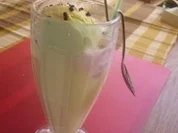 Rezept: Zwischendrink: Drinkjoghurt-Eisbecher Zwischendrink: Drinkjoghurt-Eisbecher - Rezept