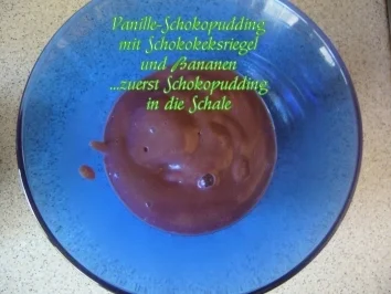 Dessert: Vanille-Schokopudding mit Schokokeksriegel und Bananen - Rezept - Bild Nr. 6