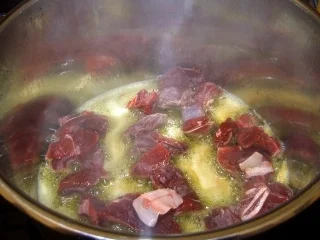 Rezept: Caro's Rindsgulasch Bild Nr. 3 Caro's Rindsgulasch - Rezept - Bild Nr. 3