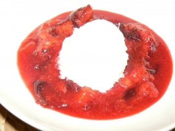 Rezept: Zwetschgenkompott mit Vanilleeis Bild Nr. 4 Zwetschgenkompott mit Vanilleeis - Rezept - Bild Nr. 4