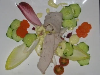 Chicoréesalat mit Putenbrust und feiner Currycreme - Rezept