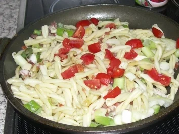 Rezept: Sommerliche Restepfanne Bild Nr. 2 Sommerliche Restepfanne - Rezept - Bild Nr. 2