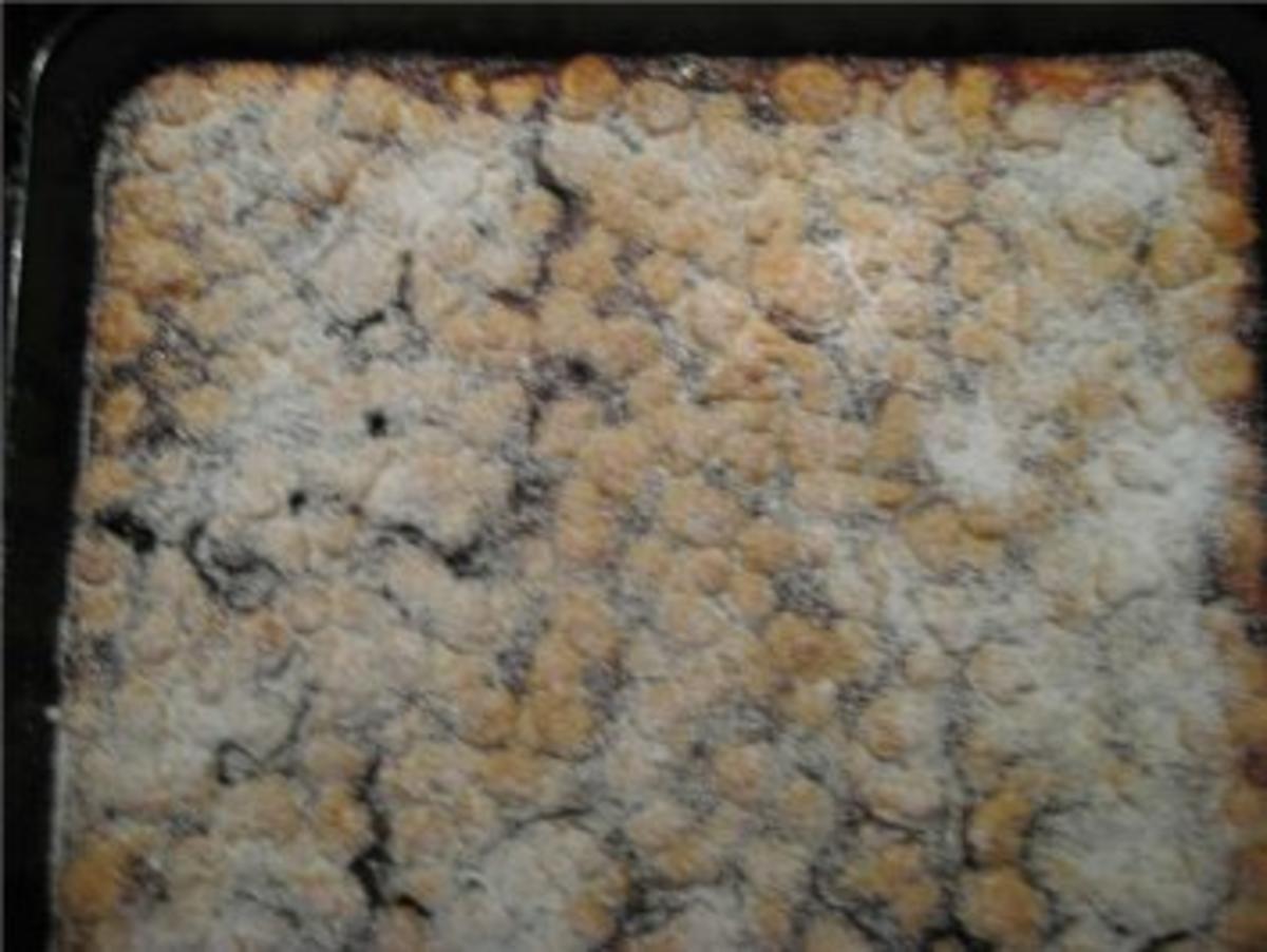 ** Kuchen & Co. ** Streuselkuchen mit Pflaumenmus vom Blech - Rezept - Bild Nr. 5