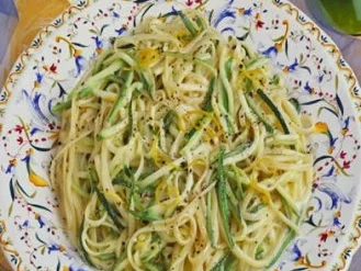 Bandnudeln mit Zucchinisauce - Rezept