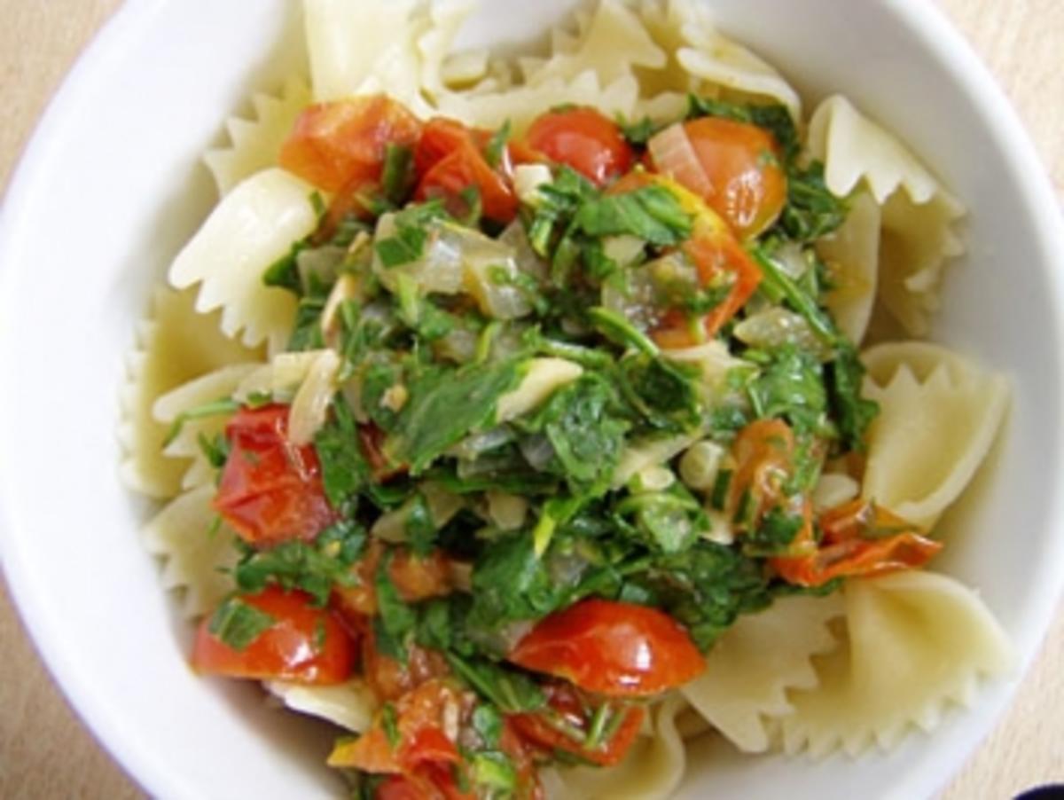 Farfalle mit Rucula, wenig Aufwand viel Geschmack - kochbar.de