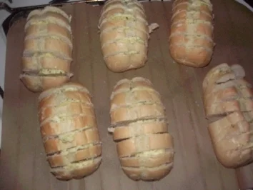 Rezept: Kräuterbutterbaguette Bild Nr. 2 Kräuterbutterbaguette - Rezept - Bild Nr. 2