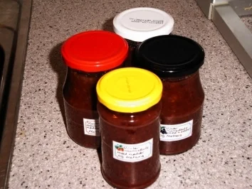 Mirabellen-Marmelade mit Nüssen und Gewürzen - Rezept