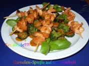 Linda´s Garnelen-Melonen-Spieße auf Gemüsebett - Rezept