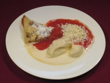 Buttermilcheis mit Rhabarber-Clafoutis - Rezept