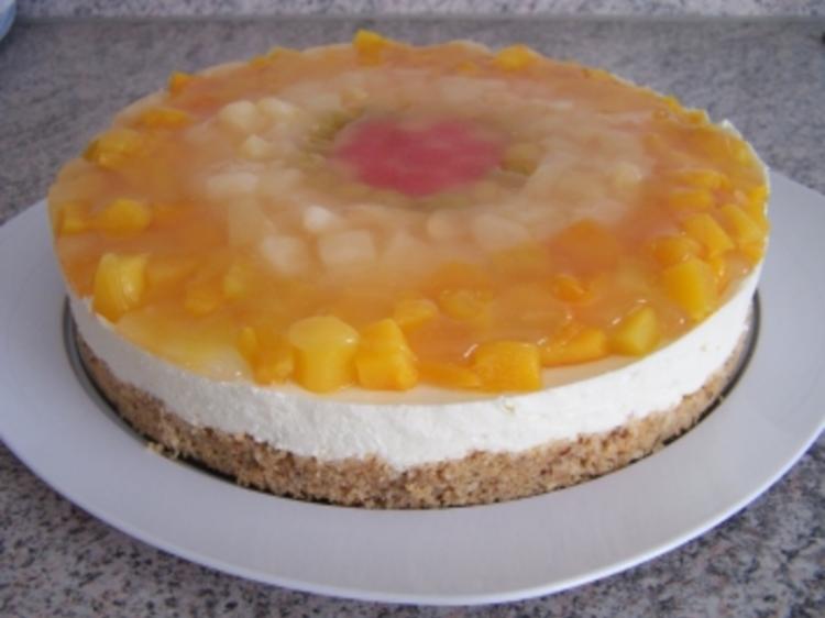 Obsttorte mit Löffelbiskuits und Butter zerlassen - Rezept mit Bild ...