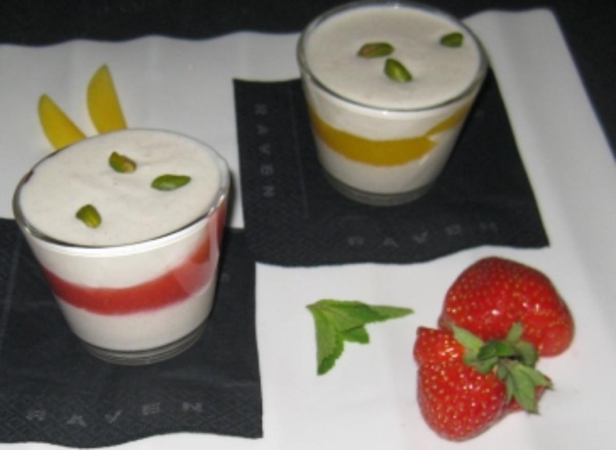 Bilder für Kardamomcreme mit zweierlei Soßen von Mango und Erdbeere - Rezept