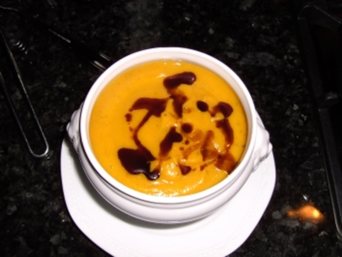 Hokkaido-Kürbissuppe, wie bei Mama - kochbar.de