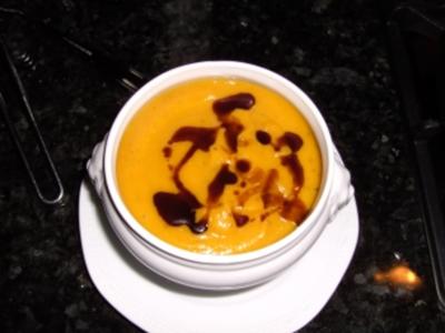 Kürbiscremesuppe aus dem Hokkaidokürbis - Rezept