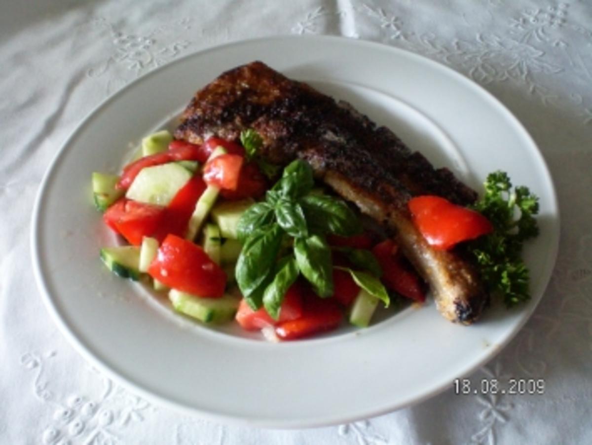 Bilder für Falsches Kotelett mit Tomaten - Gurkensalat - Rezept