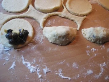 Kartoffel-Ravioli mit Heidelbeeren - Rezept - Bild Nr. 3