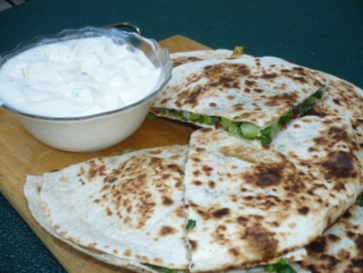 Quesadillas mit Sour Cream - Dip - Rezept