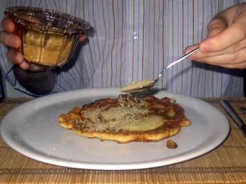 Rezept: Beschwipste Apfel-Eierkuchen Bild Nr. 8 Beschwipste Apfel-Eierkuchen - Rezept - Bild Nr. 8