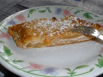 Strudel süß - Apfel - Marillen -  Strudel - Rezept