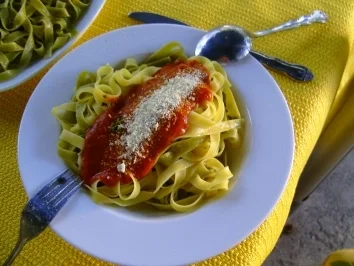 Rezept: Tagliatelle Tomate/Paprika Bild Nr. 4 Tagliatelle Tomate/Paprika - Rezept - Bild Nr. 4