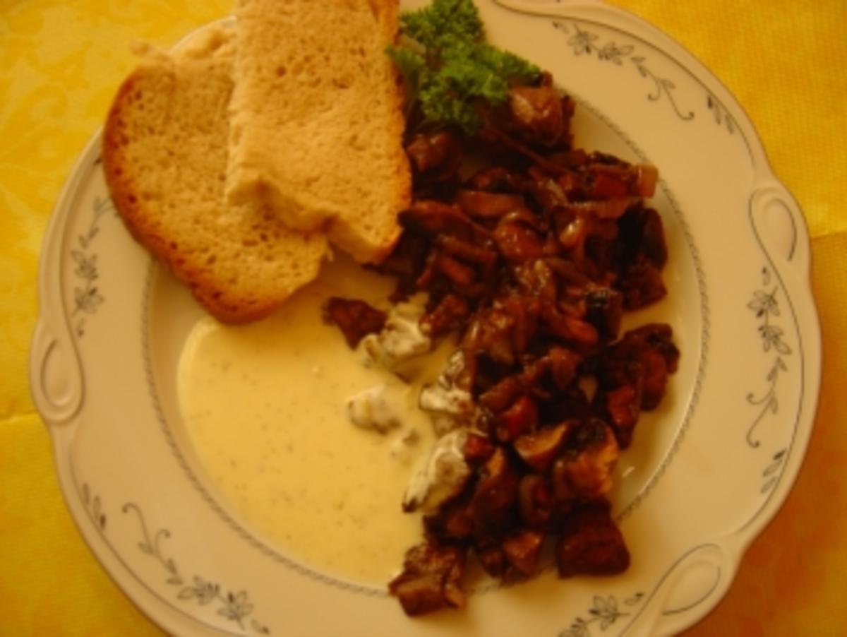 Bilder für Champignons gebraten wie auf der Kirmes... mit Käse-Knofi-Sauce - Rezept