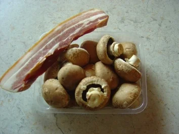 Champignons gebraten wie auf der Kirmes... mit Käse-Knofi-Sauce - Rezept - Bild Nr. 2