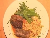 Frischlingsrücken mit Knöpfen und Schoten - Rezept