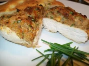 Rezept: Poulardenbrรผstchen mit Pfifferling-Krรคuterkruste Poulardenbrรผstchen mit Pfifferling-Krรคuterkruste - Rezept