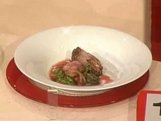 Rezept: Lammkarree mit Weinbergschnecken und Schlangenbohnen (Claudia Kleinert) Lammkarree mit Weinbergschnecken und Schlangenbohnen (Claudia Kleinert) - Rezept