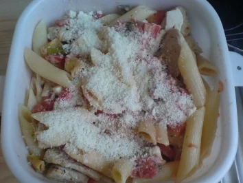 Rezept: Pasta mit Tomate-Mozzarella-Gemüsesoße Bild Nr. 5 Pasta mit Tomate-Mozzarella-Gemüsesoße - Rezept - Bild Nr. 5