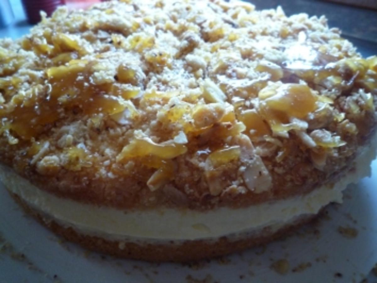 Bilder für Mandelkuchen mit Karamelguss - Rezept