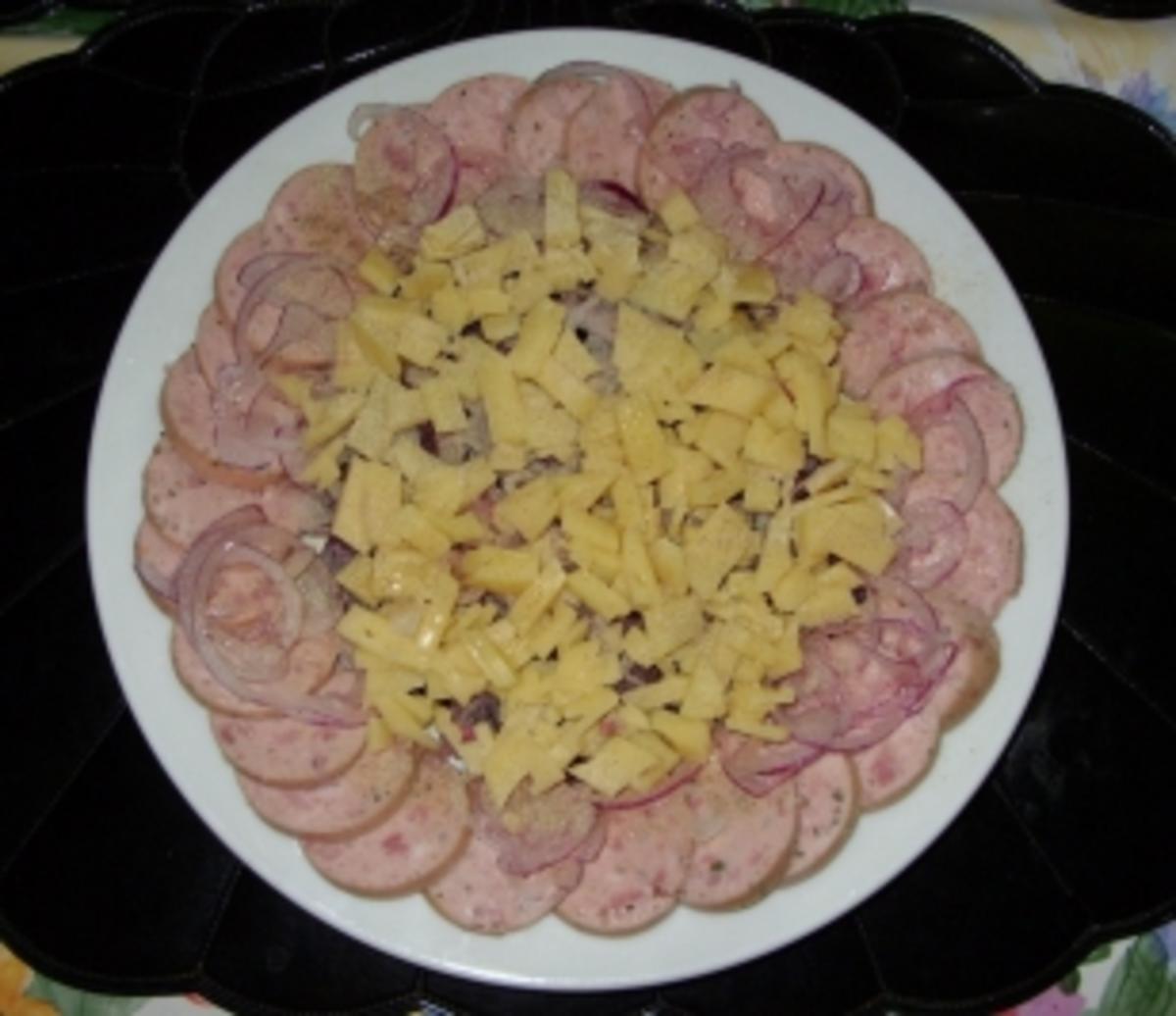 Wurstsalat mit Roter Beete und Käse - Rezept - Bild Nr. 4