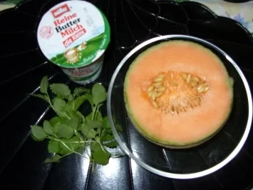 Rezept: Melonen-Buttermilch-Drink Bild Nr. 2 Melonen-Buttermilch-Drink - Rezept - Bild Nr. 2