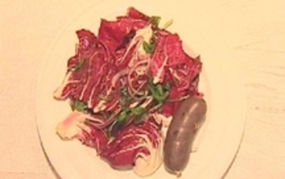 "Crudité avec boudin créoles" - Radicchio–Rucolasalat mit Blutwürstchen - Rezept