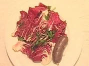 "Crudité avec boudin créoles" - Radicchio–Rucolasalat mit Blutwürstchen - Rezept
