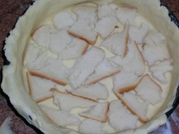 Käsewähe (für Nicht-Schweizer = Käsekuchen mit Tomaten aber HERZHAFT!) (siehe Fotos) - Rezept - Bild Nr. 7