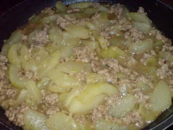 Rezept: Schmorgurkenpfanne Schmorgurkenpfanne - Rezept