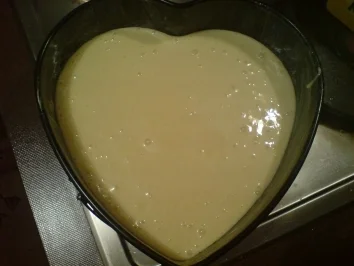 Rezept: Eierlikör-Torte mit weißer Schokocreme Bild Nr. 2 Eierlikör-Torte mit weißer Schokocreme - Rezept - Bild Nr. 2