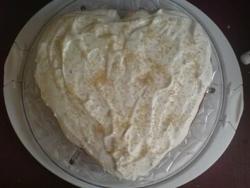 Rezept: Eierlikör-Torte mit weißer Schokocreme Eierlikör-Torte mit weißer Schokocreme - Rezept